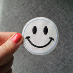 Patch thermocollant rond tête de smiley brillant blanc (1)