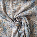 Tissu mousseline polyester imprimé petites fleurs bleu et beige (2)
