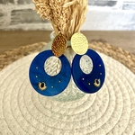Boucles doreilles pendantes acier inoxydable et résine bleu nuit.