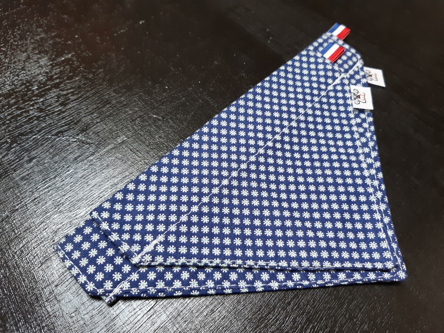 Bandana pour chien - Flocons de neige main image 1