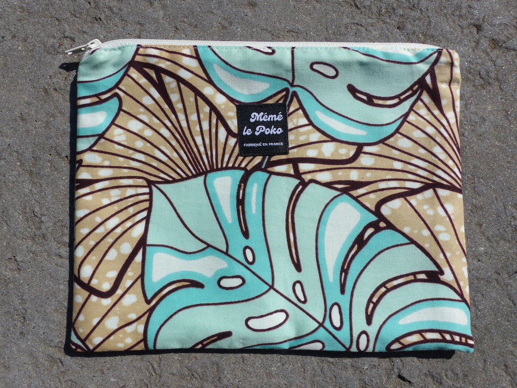 pochette plate18x22 monstera vert