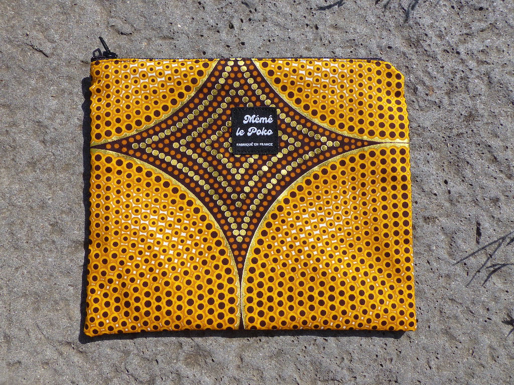 pochette plate 18x22 jaune et or