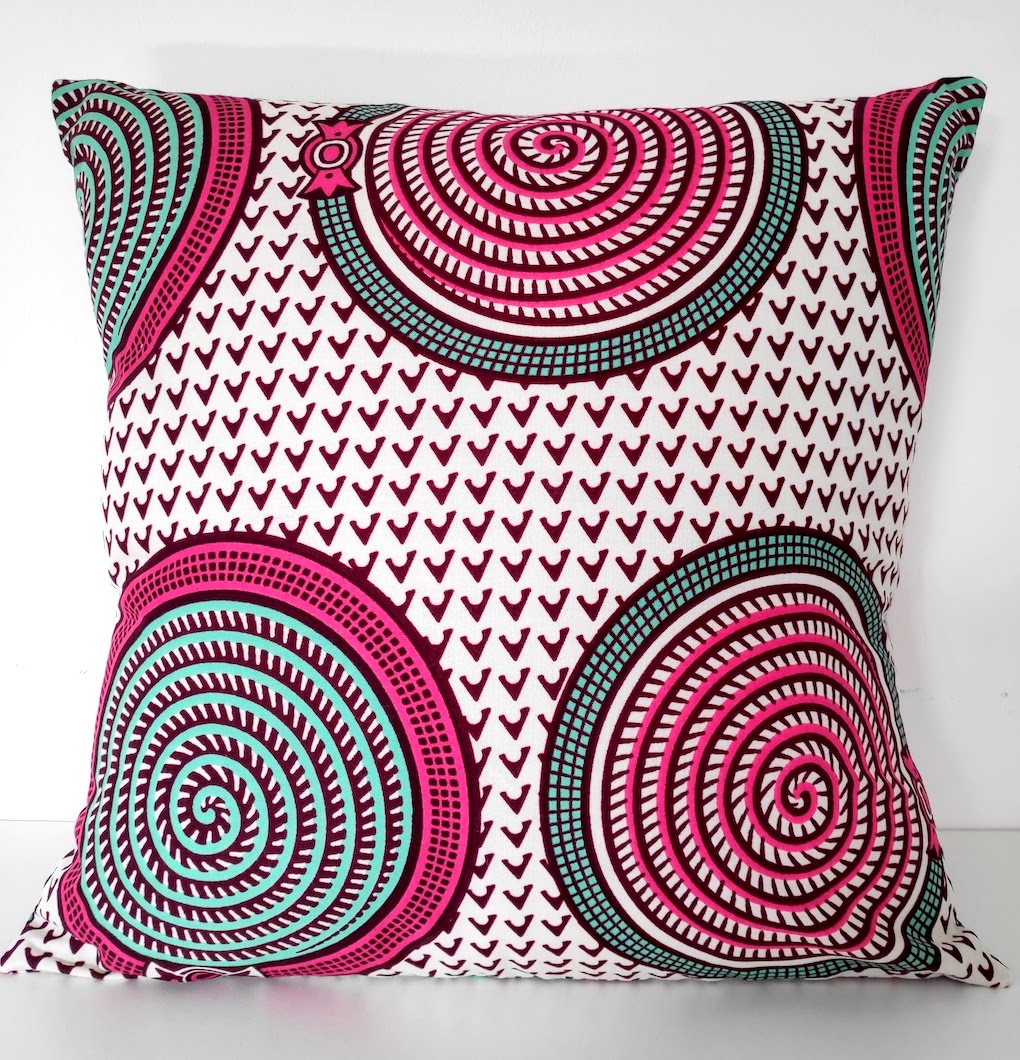 coussin-40x40-spirales-roses-et-vertes