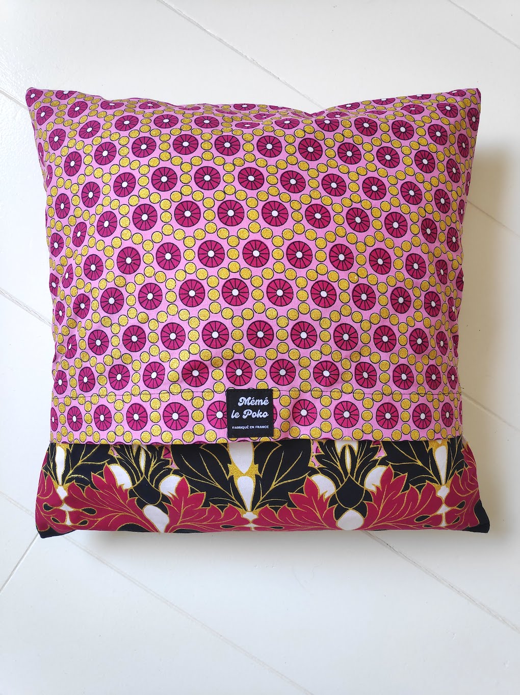 coussin-dos-40-40-flammes-paillettes