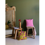 mise-en-scène-coussin-fleurs-fuschias