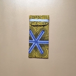 Etui lunette jaune et bleu fermé