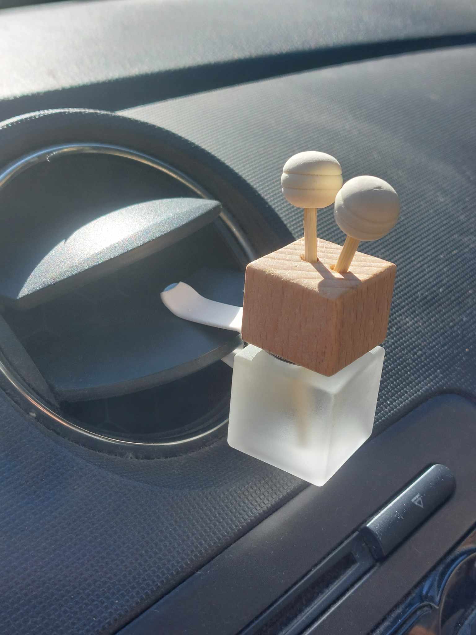diffuseur voiture pince 2