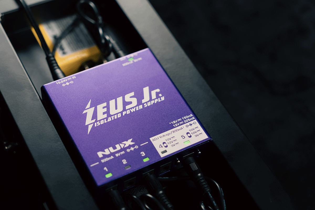 MNU-ZEUS-JUNIOR-8-B