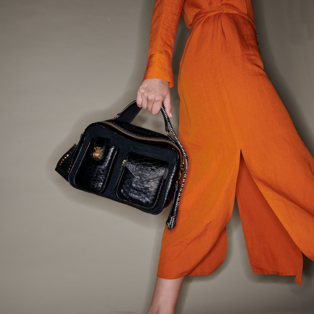 SAC_CLARIS_VIROT_PYTHON_CESAR_CUIR_NOIR_OR_2
