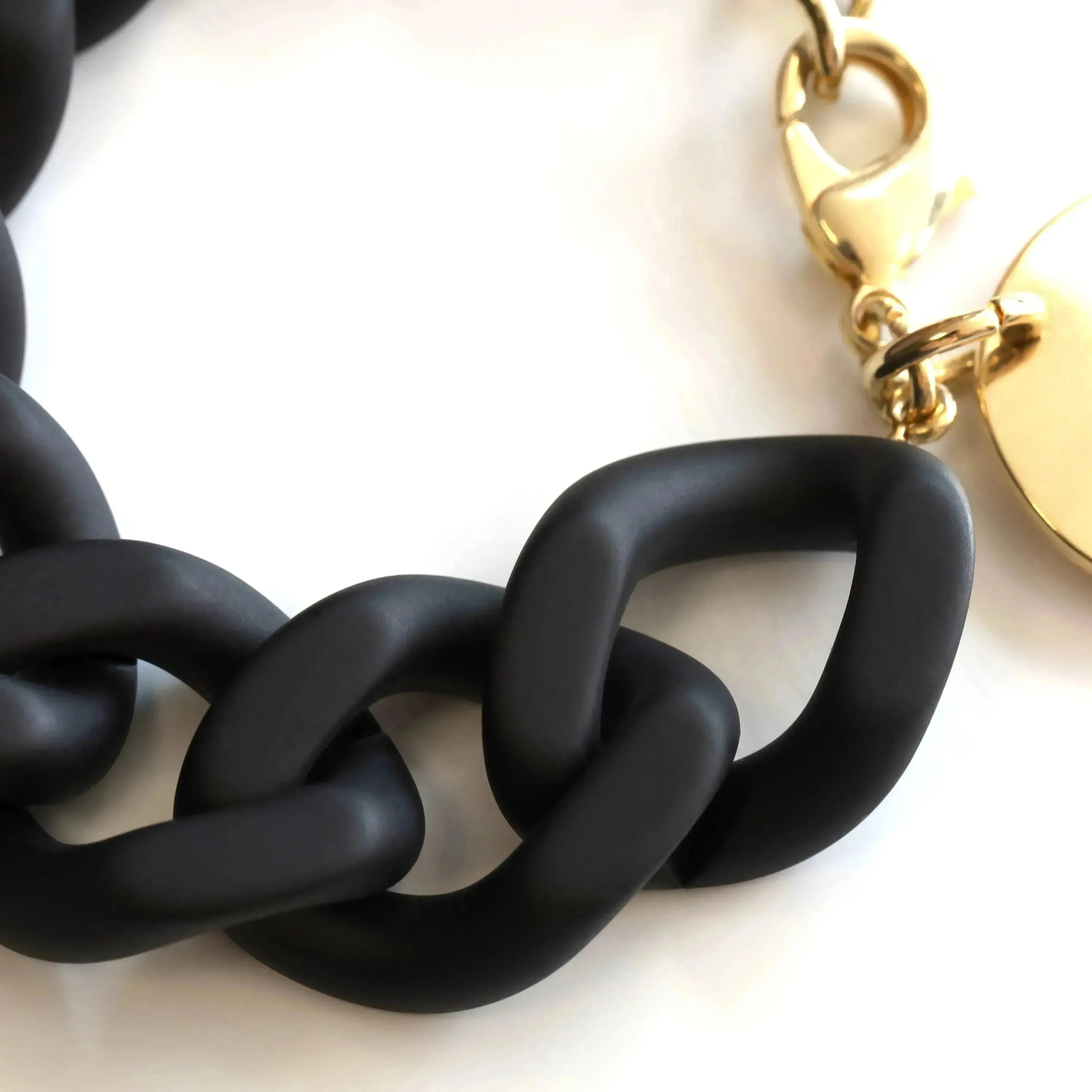 BT_VANESSA_BARONI_FLAT_CHAIN_BLACK_MATT_1
