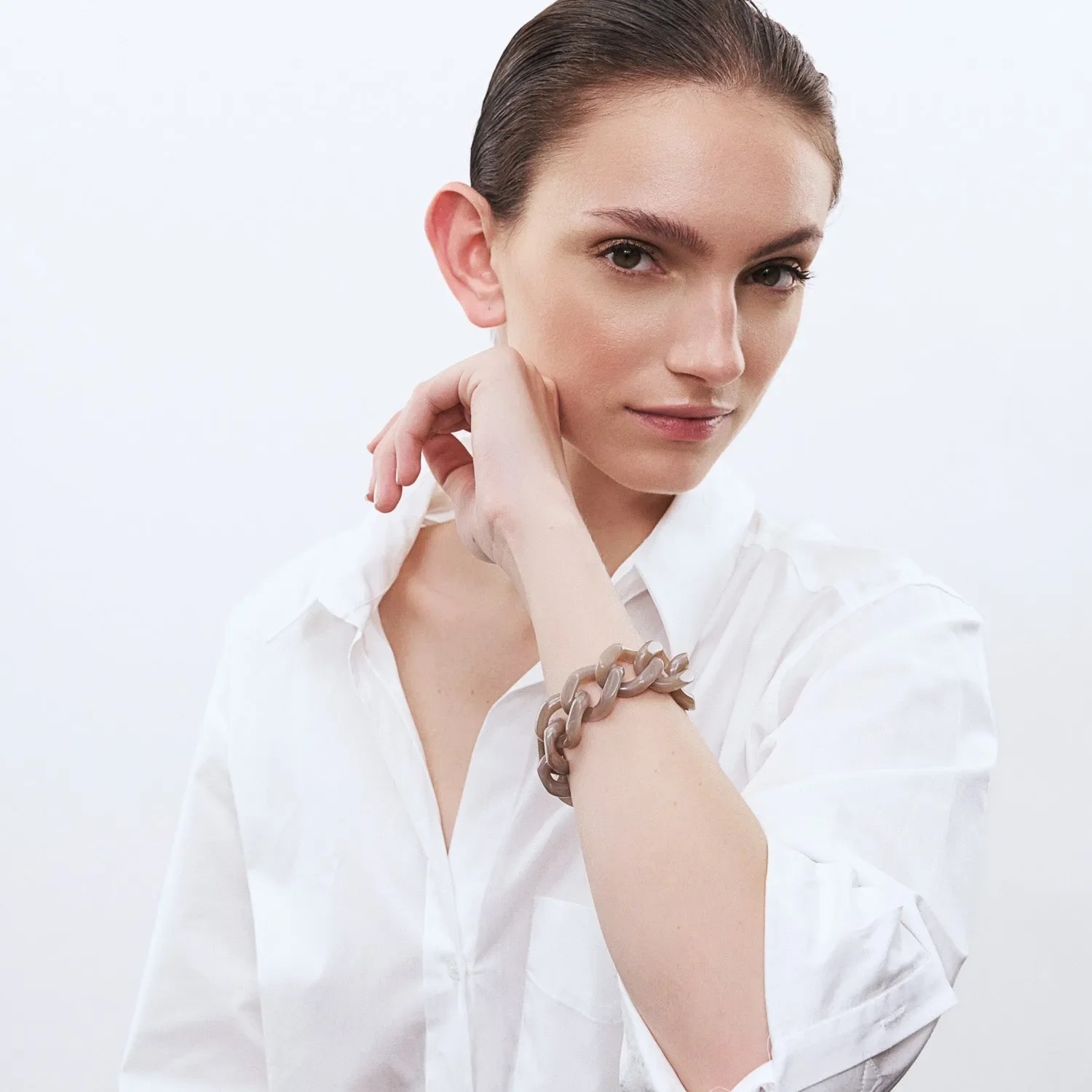 BT_VANESSA_BARONI_FLAT_CHAIN_GREIGE_MARBLE
