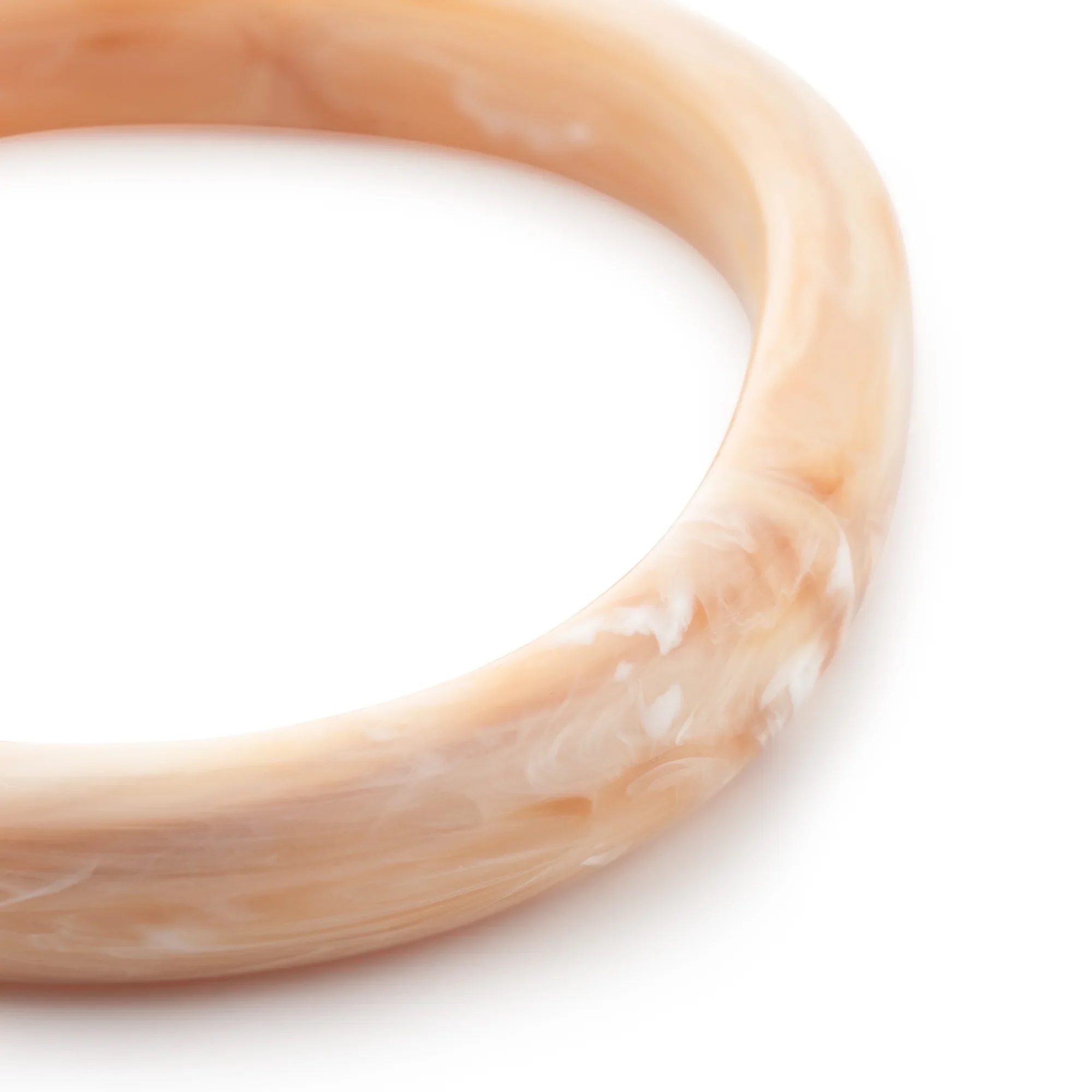 BT_VANESSA_BARONI_SOFT_EDGE_BANGLE_CREME_BRULEE_MARBLE_29_1