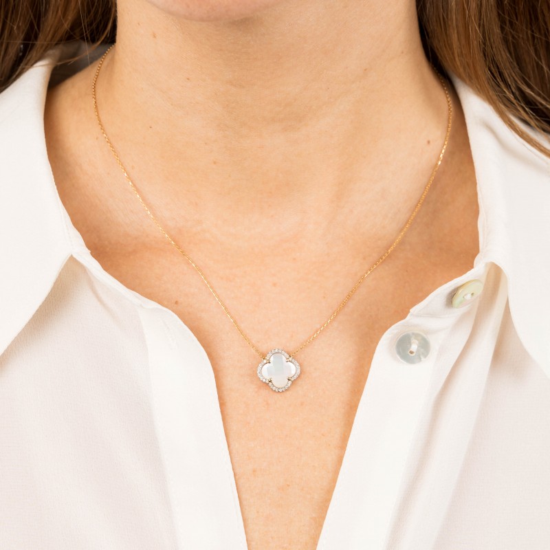 CO_MORGANNE_BELLO_VICTORIA_DIAMANTS_NACRE_OR_JAUNE_1450_3
