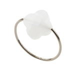 bague-fil-en-or-blanc-agate-blanche