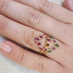 BA_MOSAIC_V_RING_PINK_GREEN_TOURMALINE_565_2