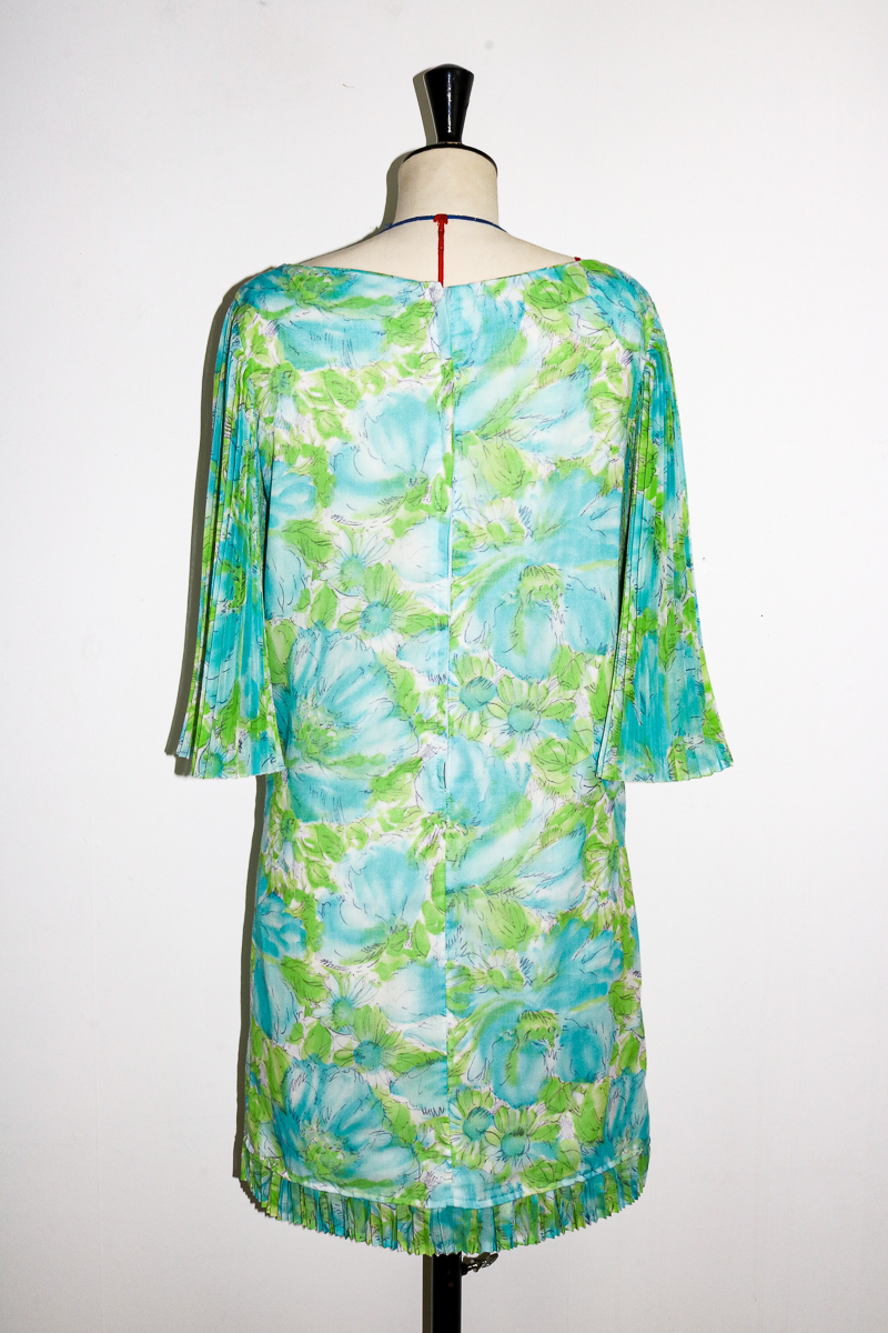 FELICITA-ROBE 70S MANCHES ÉVASÉES ET PLISSÉES-2
