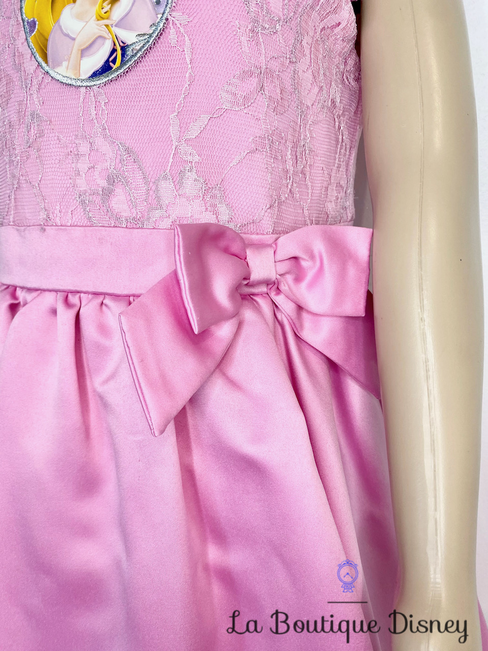 D?�guisement Raiponce Disney Store taille 5-6 ans robe rose satin dentelle n??ud - D?�guisements 