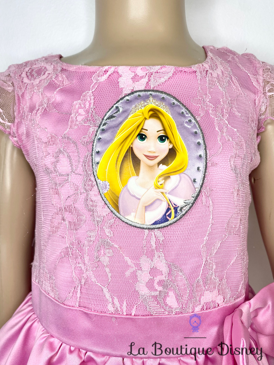 D?�guisement Raiponce Disney Store taille 5-6 ans robe rose satin dentelle n??ud - D?�guisements 
