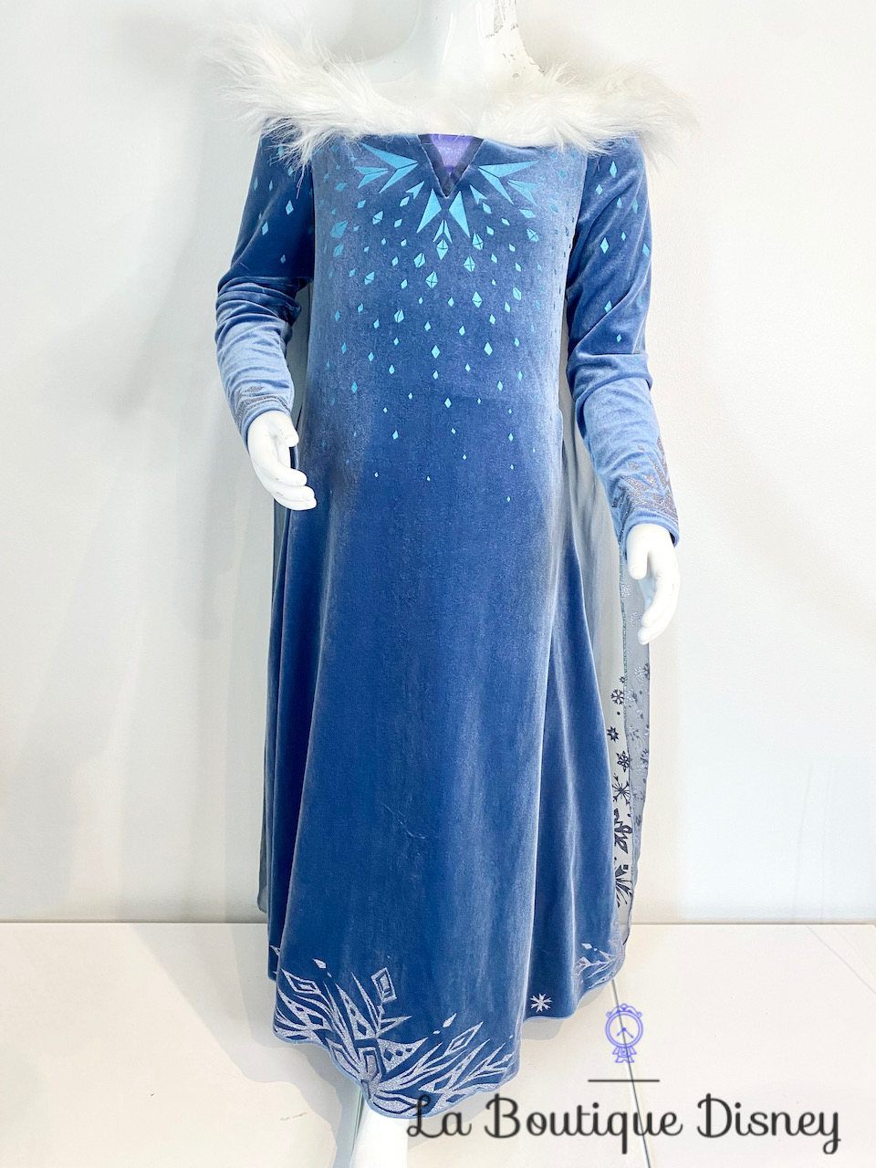 Figurine en carton Elsa La Reine des Neiges 2 en robe bleu au défi