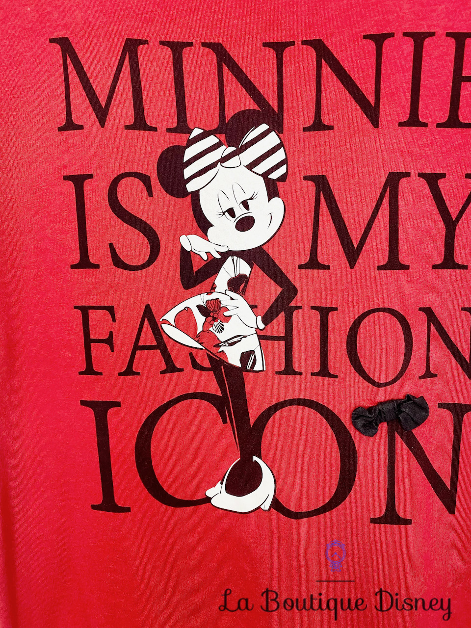 tee-shirt-minnie-is-my-fashion-icon-disneyland-paris-disney-rouge-1