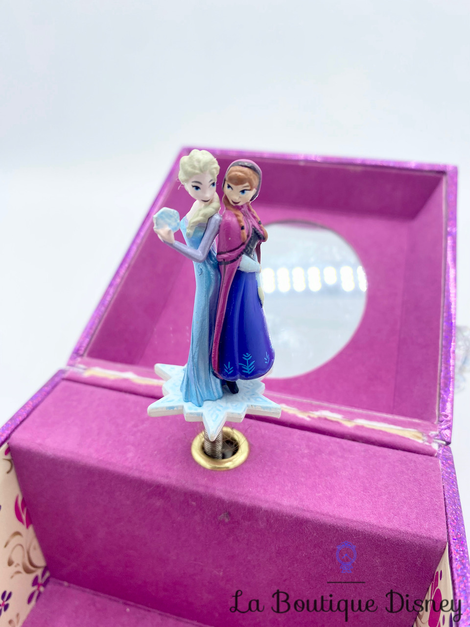Boite à musique Anna Elsa La reine des neiges Disney Store Let It Go violet  bijoux musicale