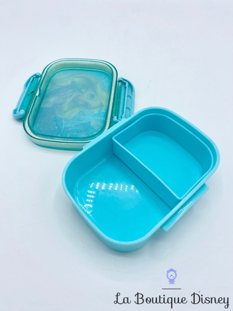 boite-gouter-raiponce-pascal-disney-store-bleu-boite-repas-lunchbox-4