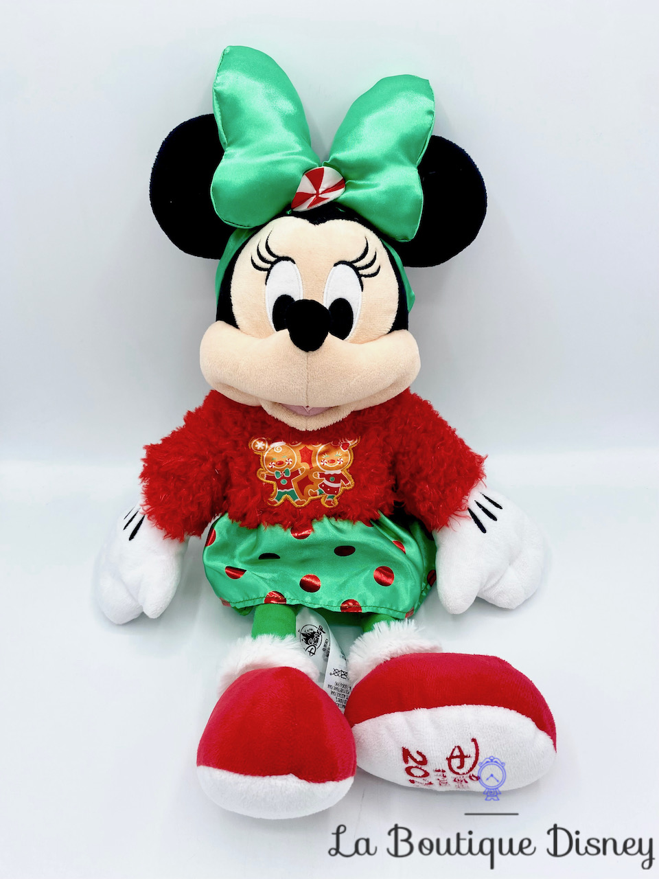 Peluche Minnie Mouse Noël Disney Store 2020 Holiday Cheer rouge vert 44 cm  - Peluches/Peluches Disney Store - La Boutique Disney