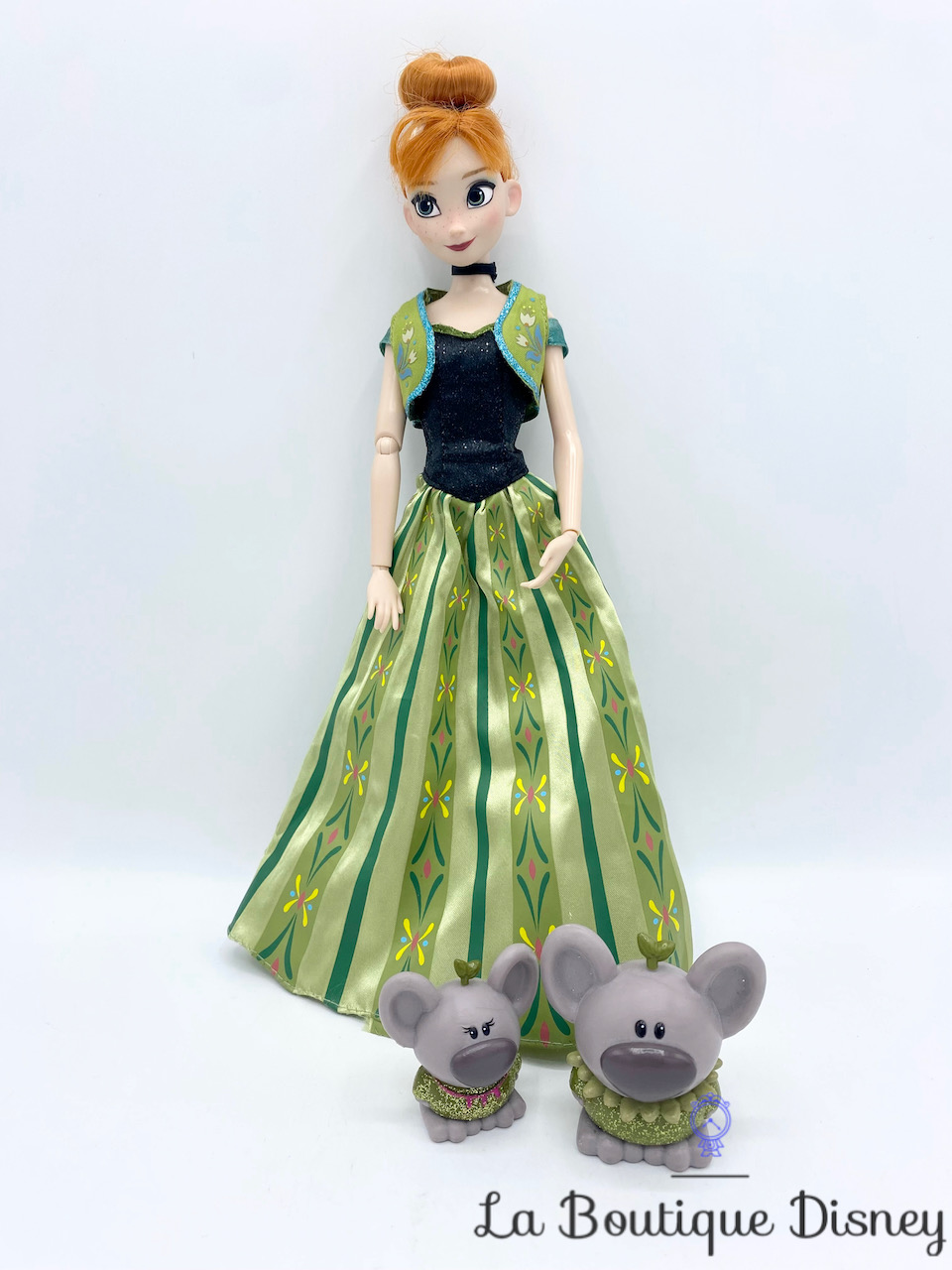 Poupée Chantante Anna La reine des neiges Disney Store poupée musicale robe verte