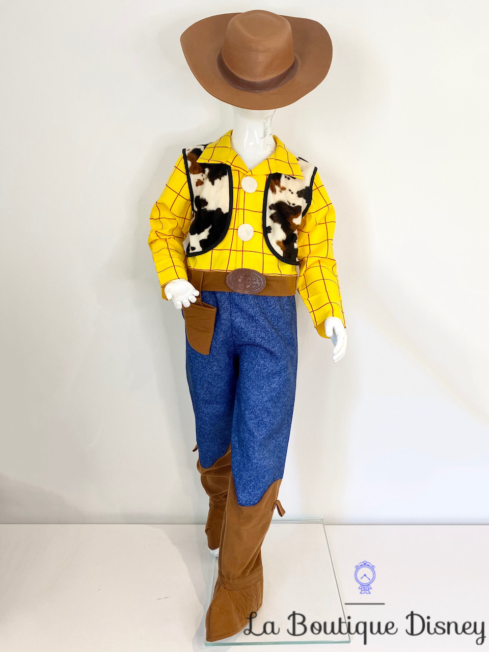 Déguisement Woody Toy Story Disney Store Exclusive taille 6-8 ans cow boy jaune bleu chapeau marron