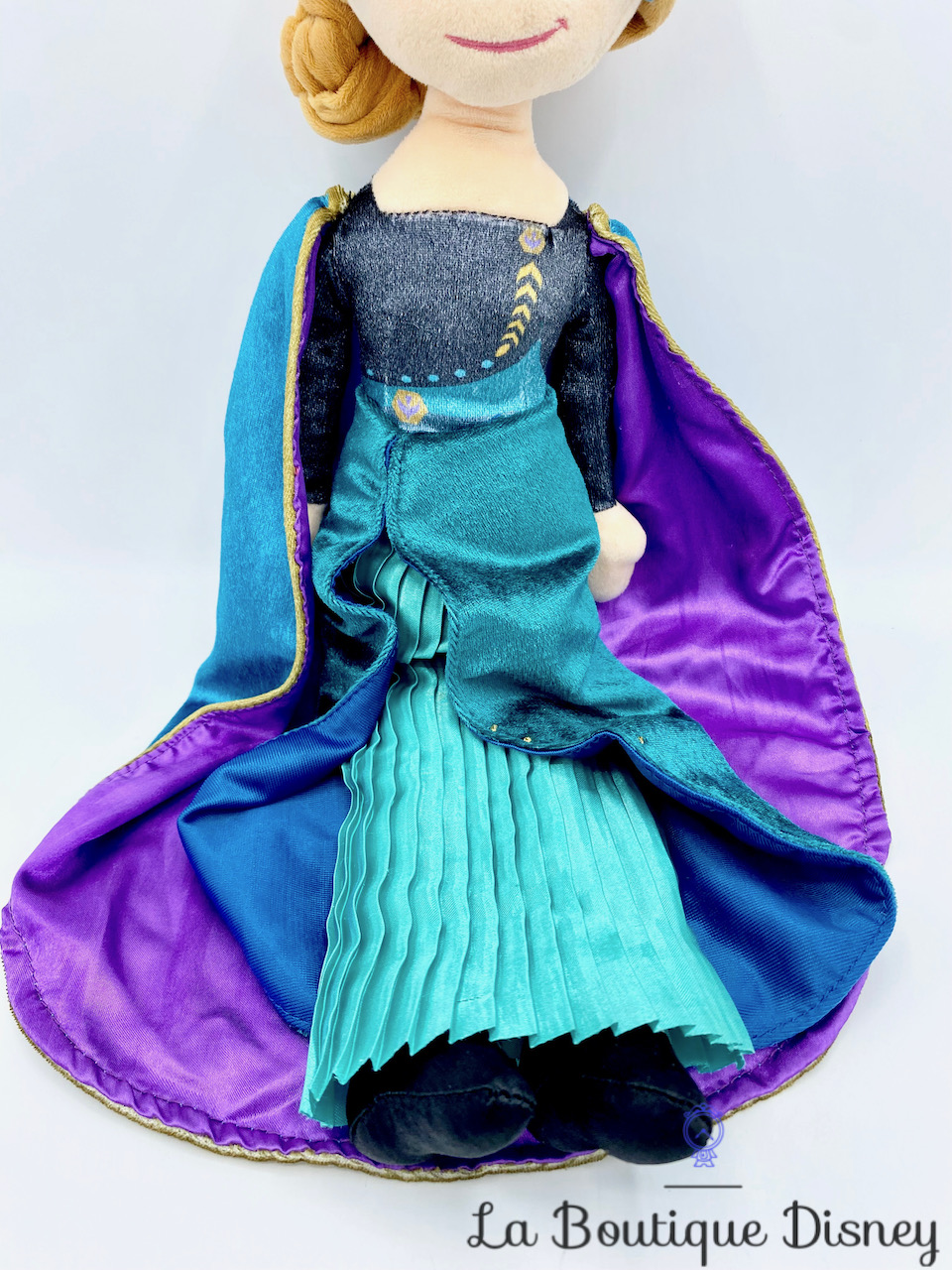 poupée-chiffon-anna-reine-la-reine-des-neiges-2-disney-parks-princesse-bleu-violet-cape-0