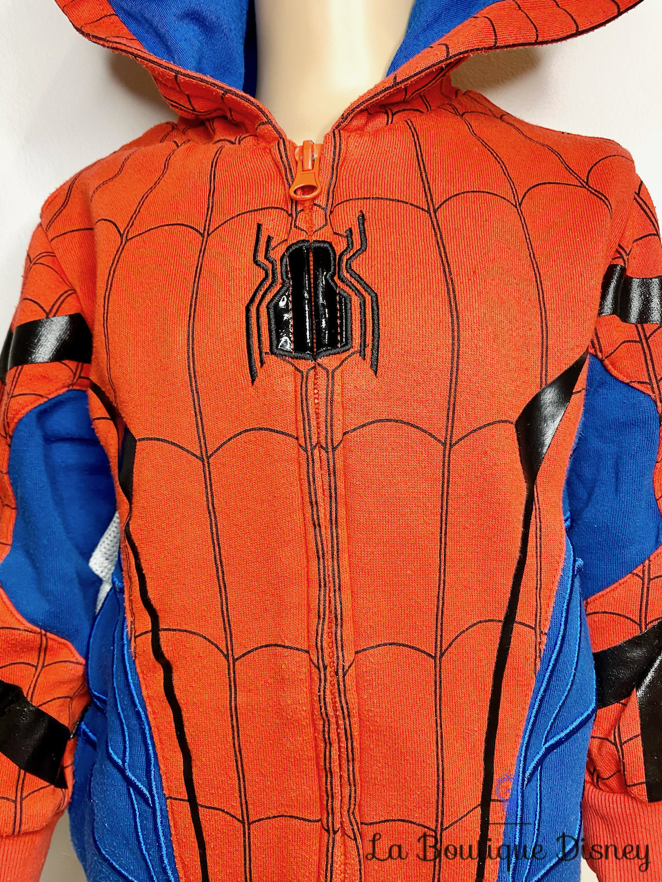 Veste Spiderman Marvel Disney Store taille 4 ans araignée bleu rouge toile  - Vêtements/Enfants 3-7 ans - La Boutique Disney