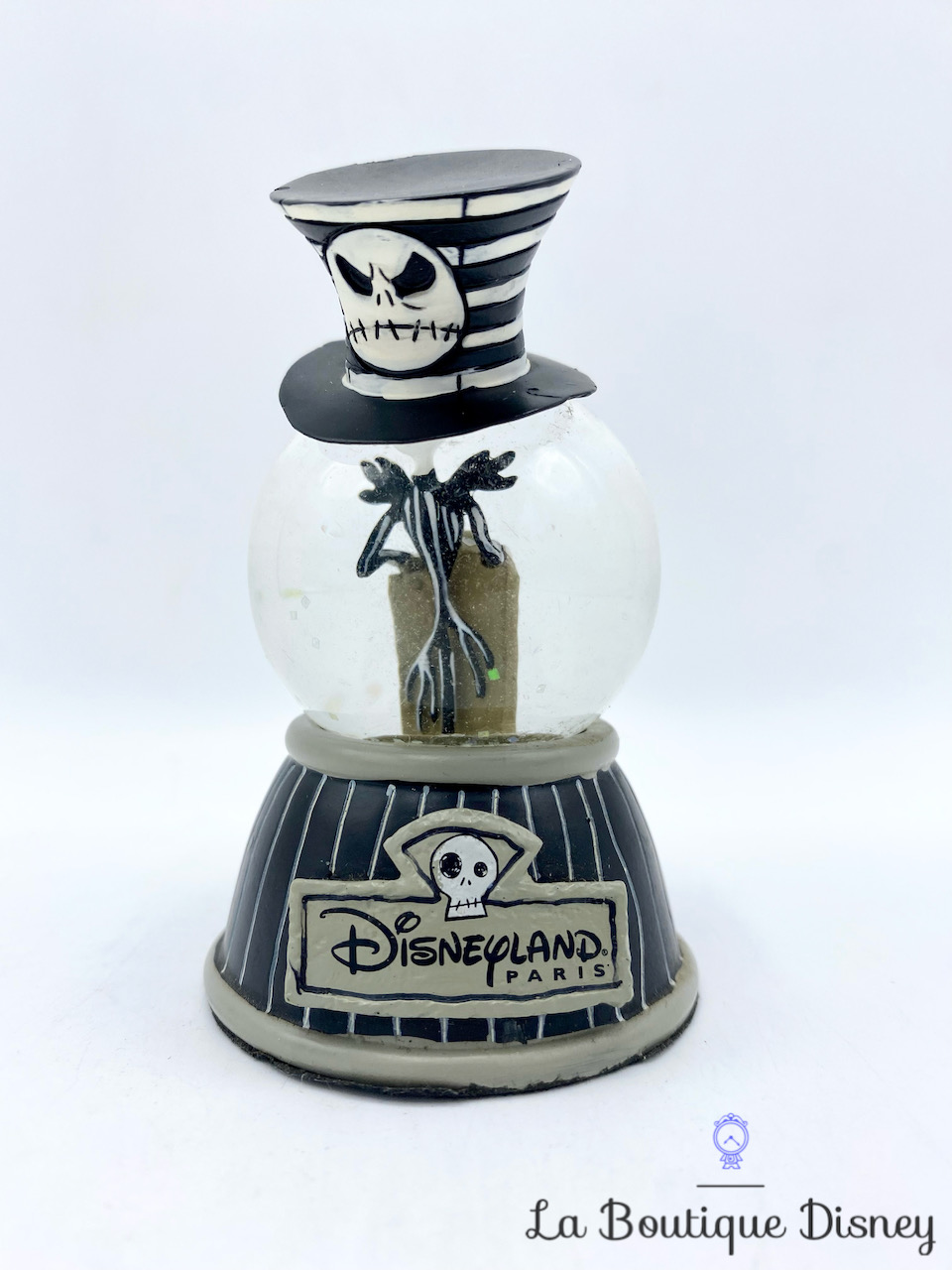 boule-a-neige-jack-skellington-disneyland-paris-snowglobe-disney-étrange-noel-mr-jack-chapeau-noir-blanc-15