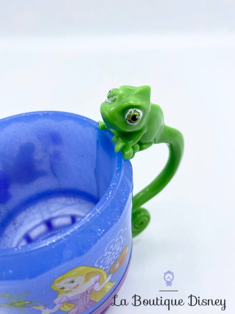 tasse-plastique-raiponce-pascal-disney-store-mug-violet-maximus-15