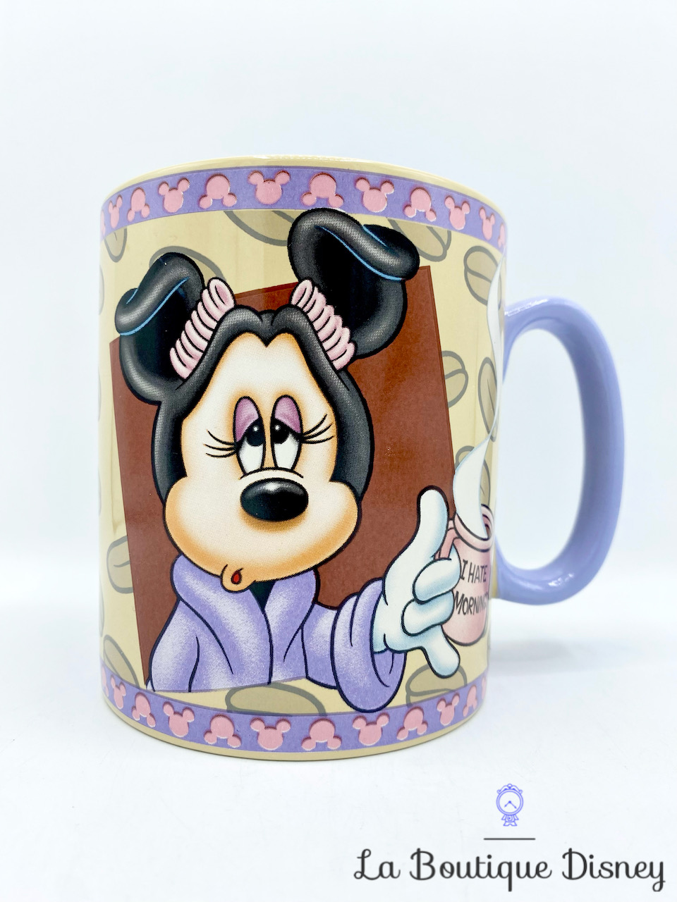 tasse-minnie-mouse-mornings-arent-pretty-pyjama-matin-mug-disney-xxl-grand-café-1