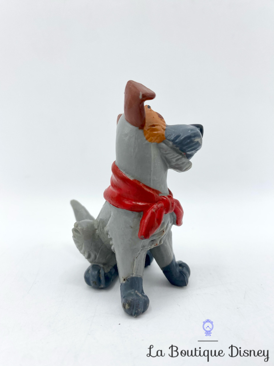 figurine-roublard-chien-oliver-et-compagnie-bully-disney-foulard-rouge-3