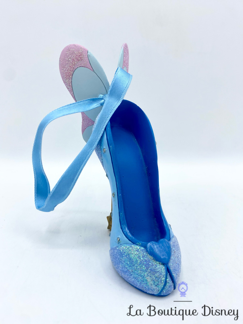 ornement-chaussure-fée-bleue-pinocchio-disney-parks-disneyland-blue-fairy-alex-maher-4
