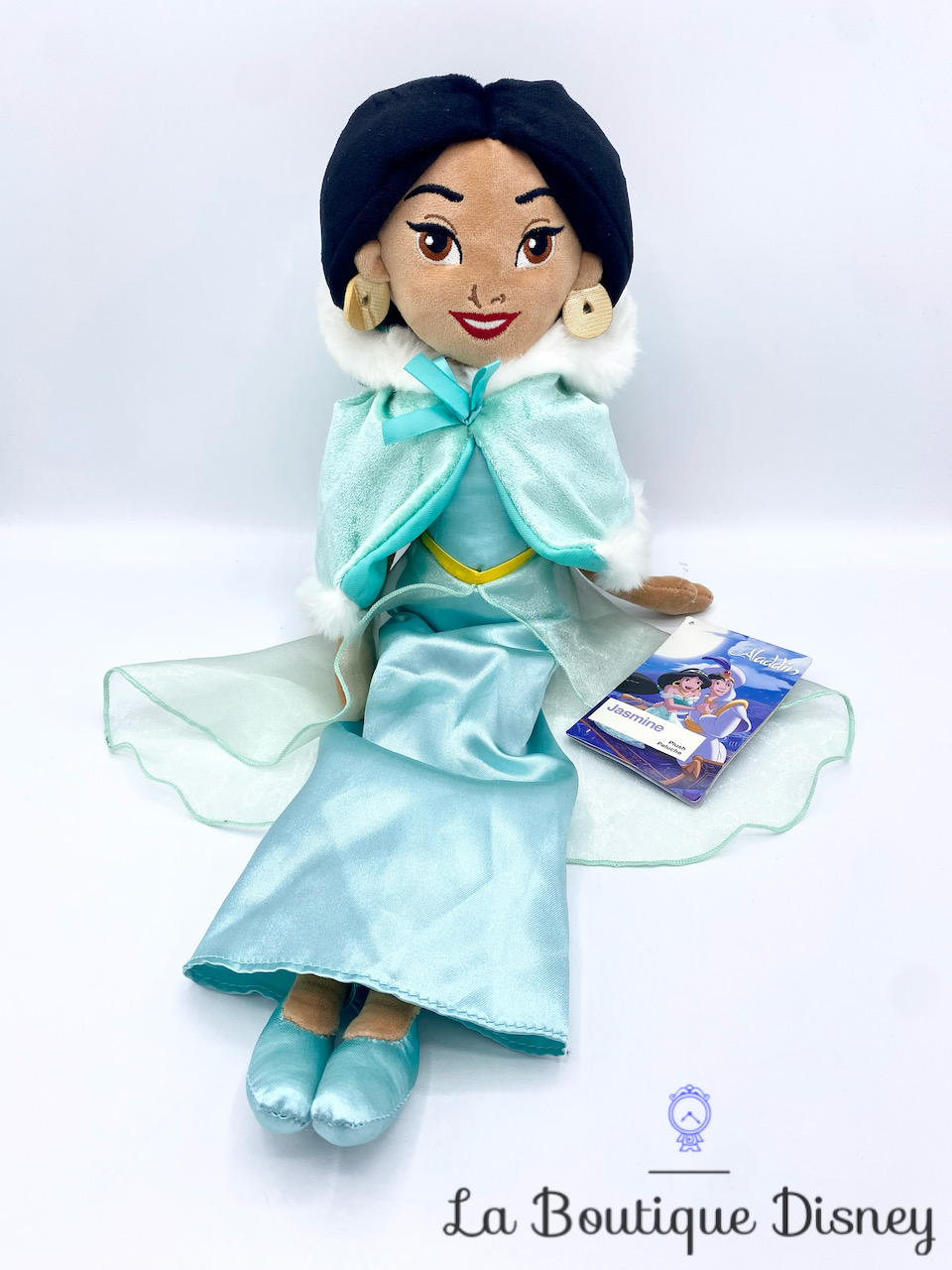 Poupée chiffon Jasmine Hiver Disney Store Aladdin peluche princesse cape manteau 46 cm