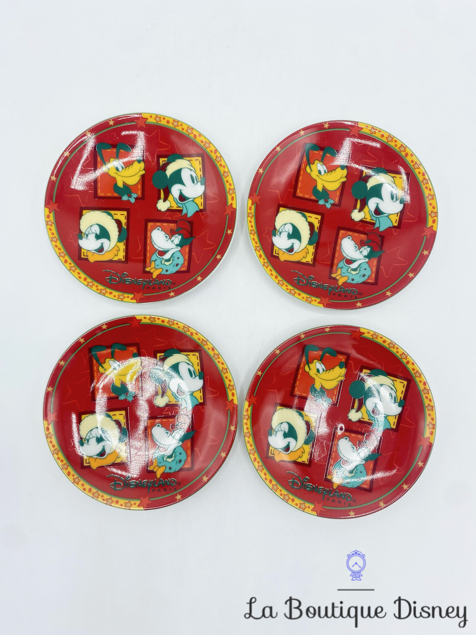 assiettes-soucoupes-mickey-minnie-pluto-noel-disneyland-disney-clarabelle-rouge-4