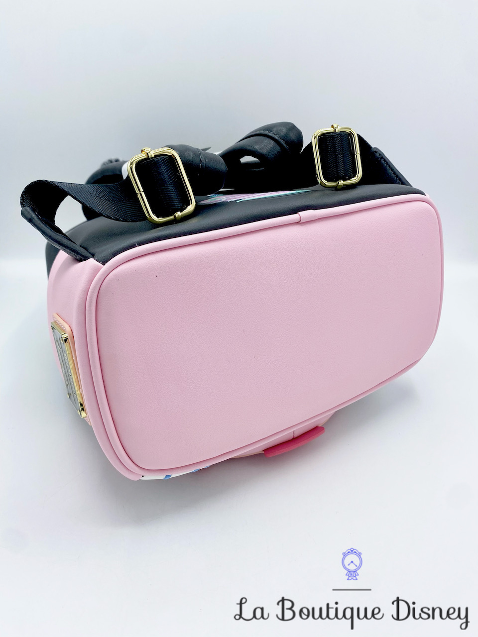 sac-a-dos-loungefly-chapelier-fou-alice-au-pays-des-merveilles-disney-tasse-non-anniversaire-9