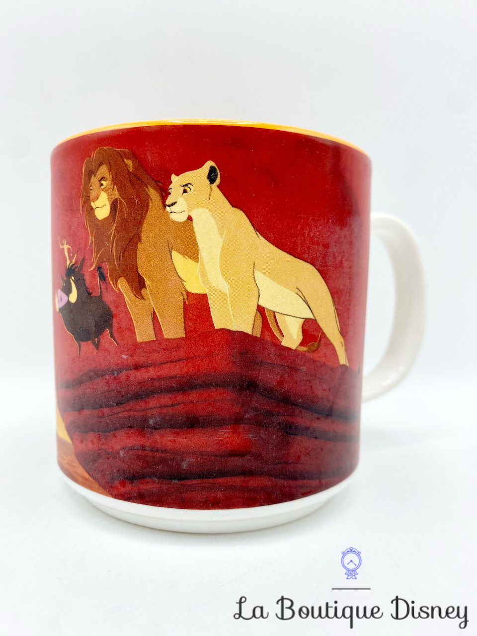 Tasse scène Le roi lion The Walt Disney Company England mug scène film rouge soleil