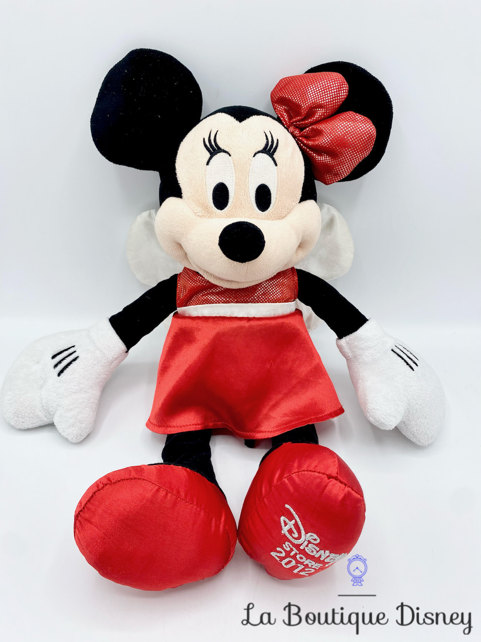 Peluche Minnie Mouse Disney Store 2012 robe rouge ailes 44 cm -  Peluches/Peluches Disney Store - La Boutique Disney