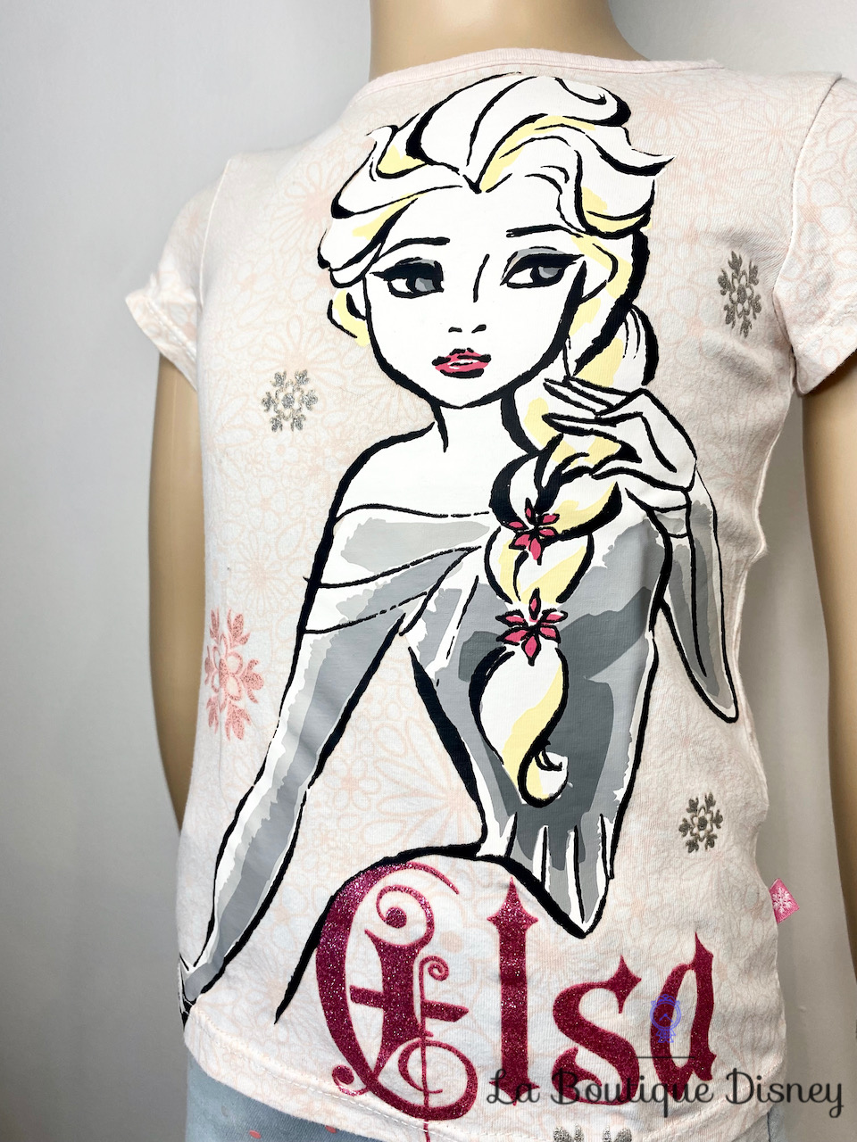 tee-shirt-elsa-la-reine-des-neiges-disney-rose-argent-dessin-3