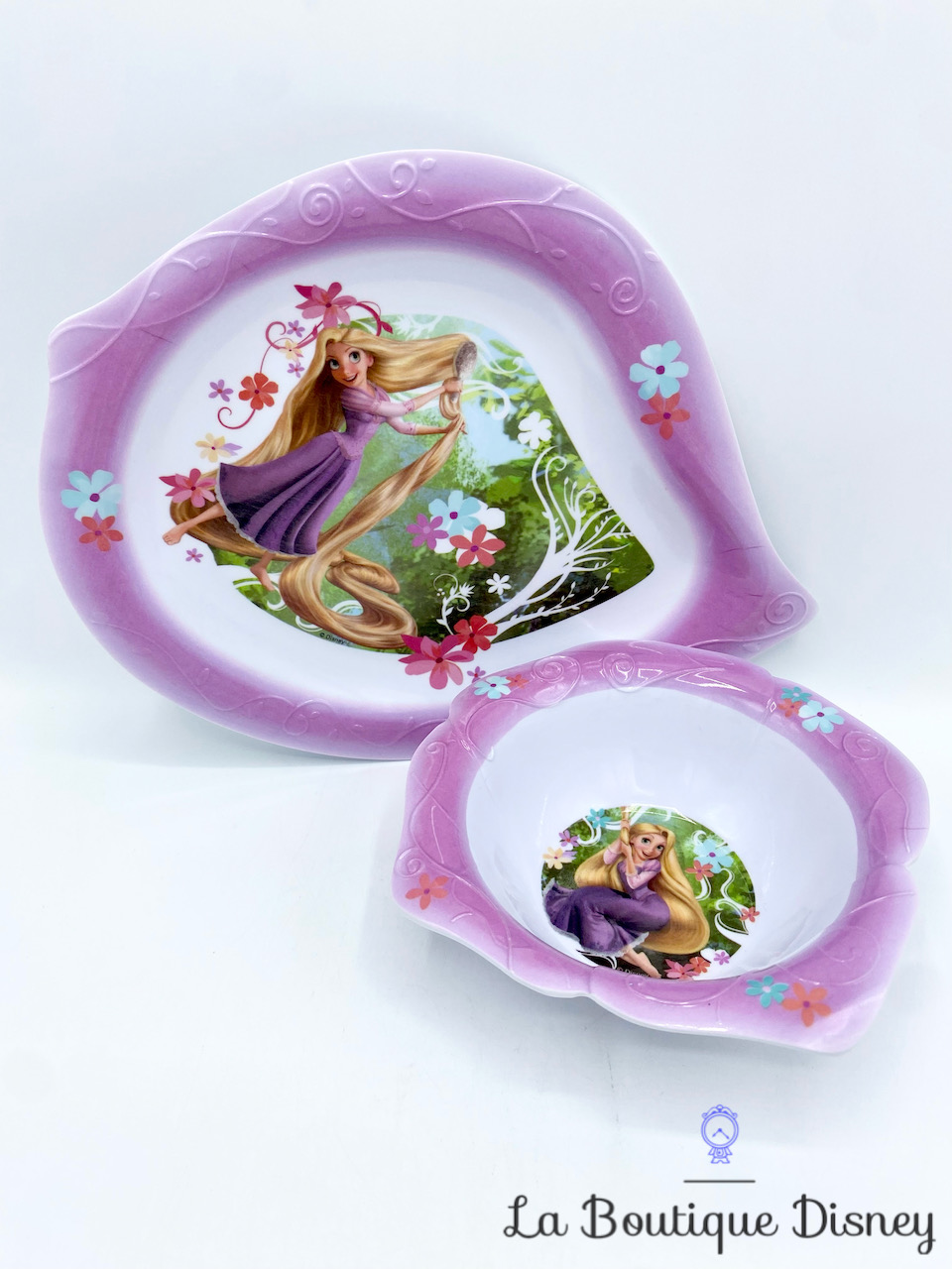 Assiettes Raiponce creuse plate Disneyland Paris Disney Rapunzel princesse cheveux longs rose plastique