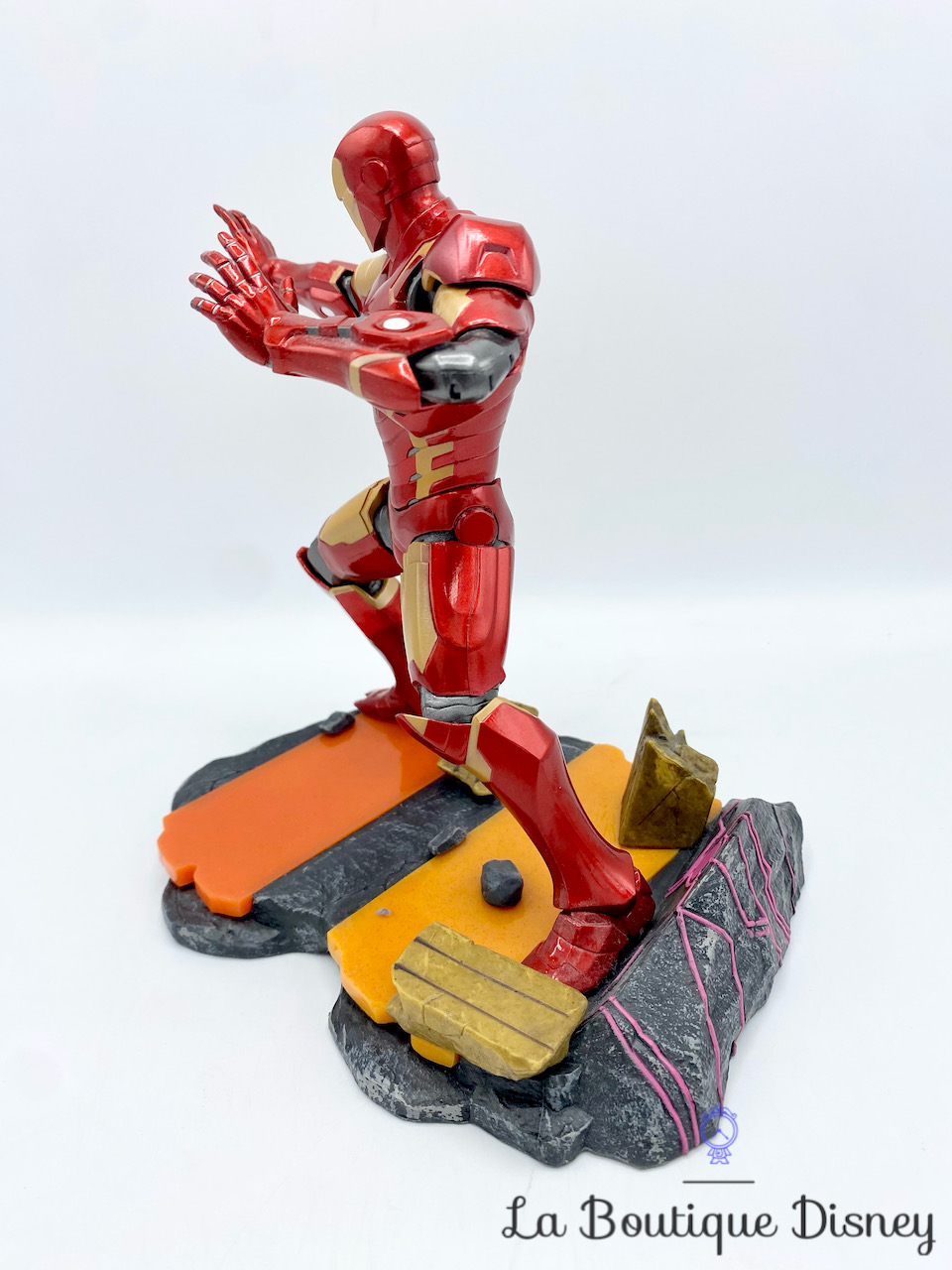 figurine-iron-man-marvel-capcom-2017-project-triforce-25-cm-6