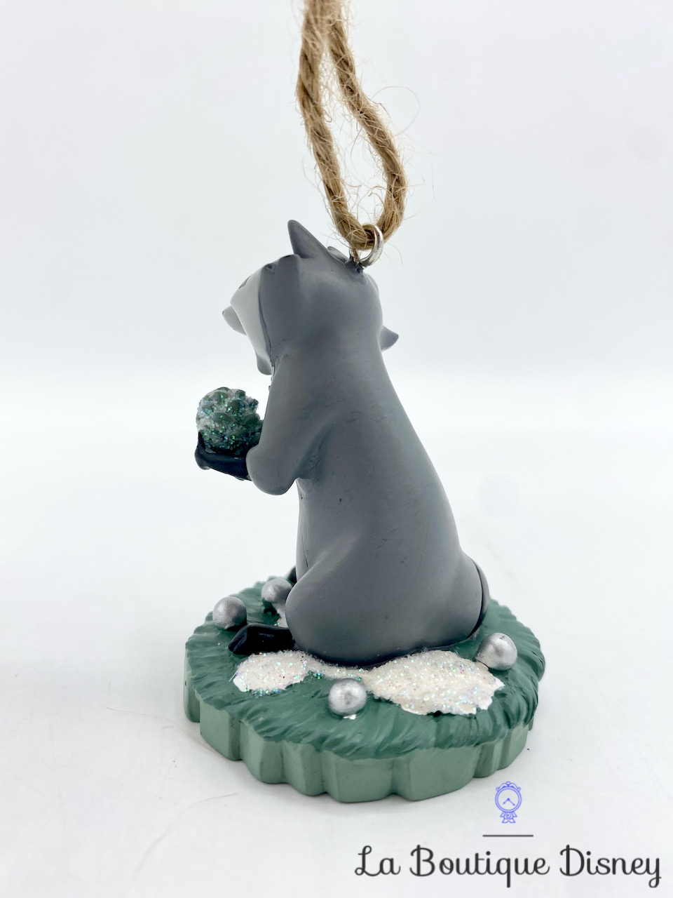 ornement-noel-meeko-raton-laveur-pocahontas-disney-store-suspension-résine-boule-4