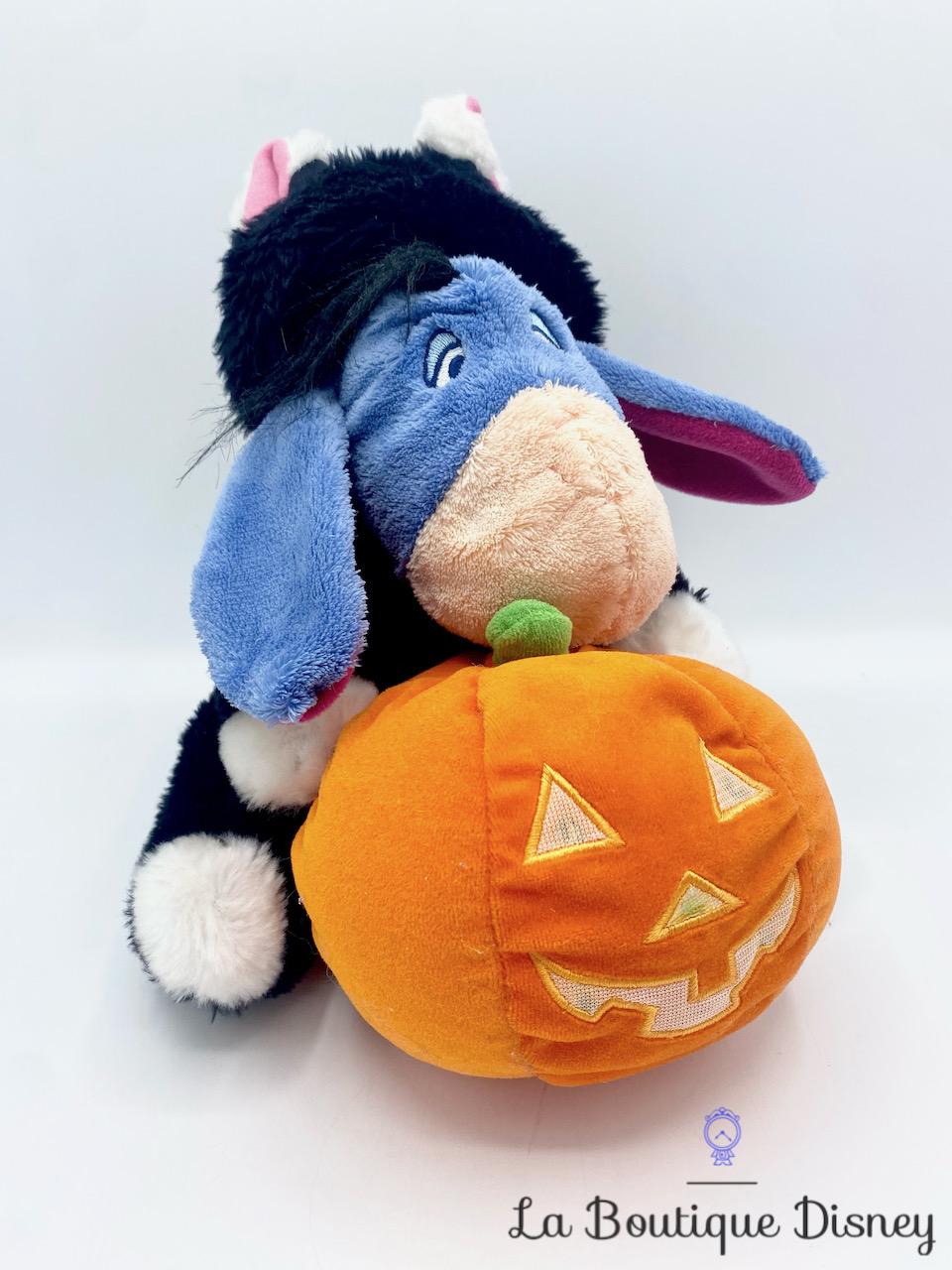 peluche-bourriquet-halloween-2002-disney-store-winnie-ourson-citrouille-fourrure-noir-3