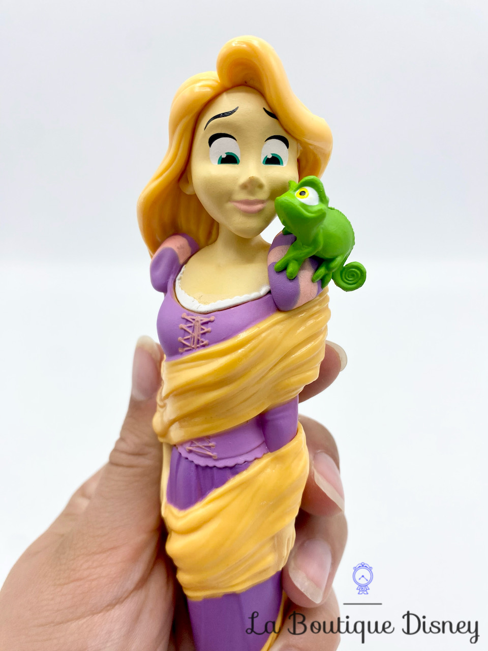 stylo-raiponce-pascal-disneyland-paris-disney-crayon-relief-3d-4