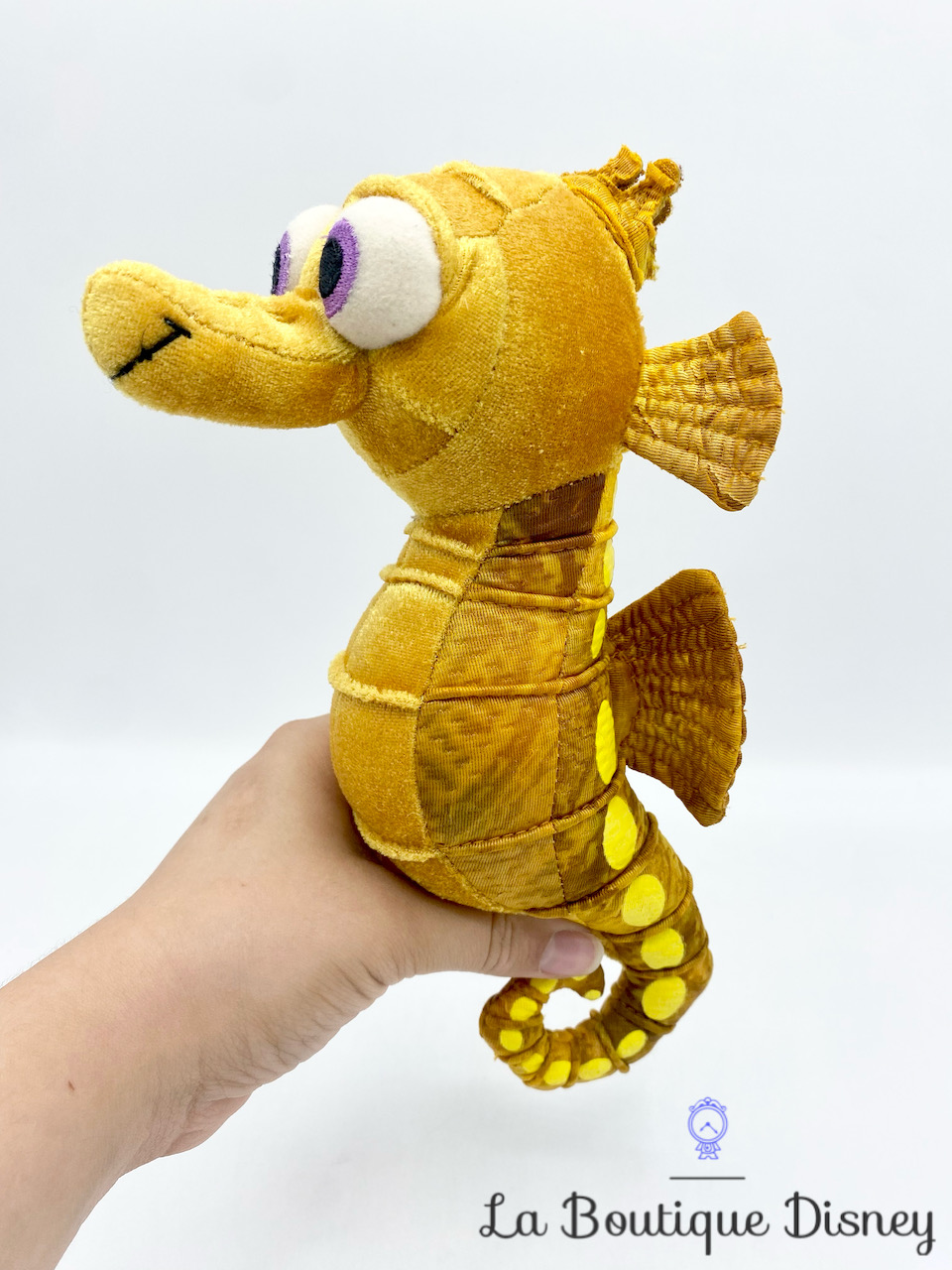 peluche-hippo-sheldon-le-monde-de-némo-disney-store-hippocampe-poisson-jaune-7