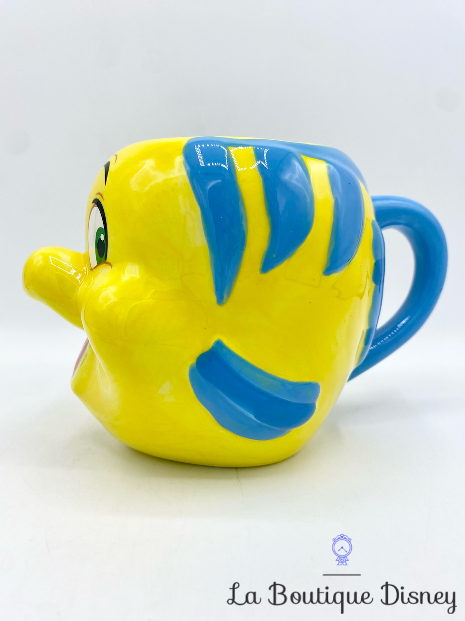 Tasse Polochon poisson La petite sirène Disney Classics mug ABYStyle jaune  bleu relief 3D