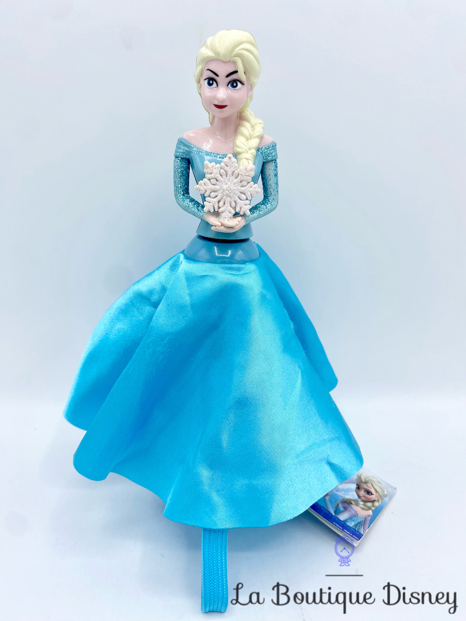 Poupée Elsa Disney Store 2020 La reine des neiges robe paillettes bleu